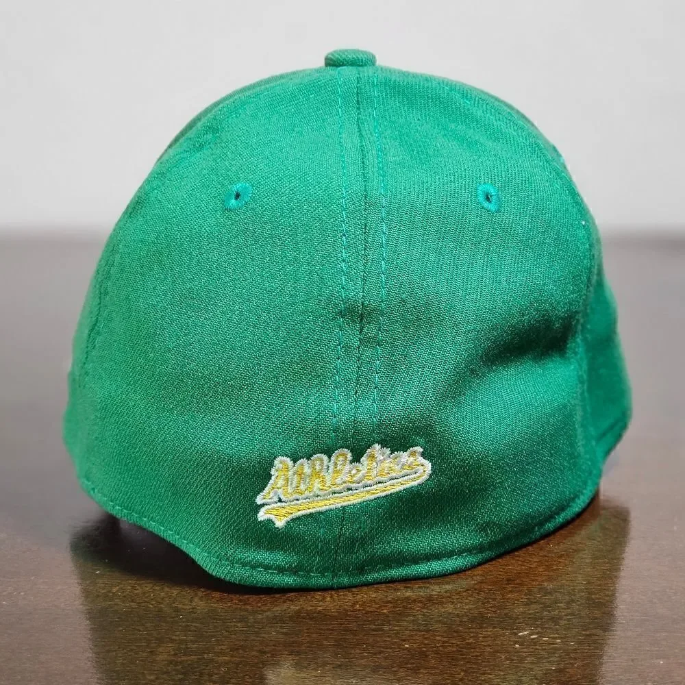 New Era Oakland Athletic's Fitted Hat Cap Green White 39Thirty Medium Unisex New